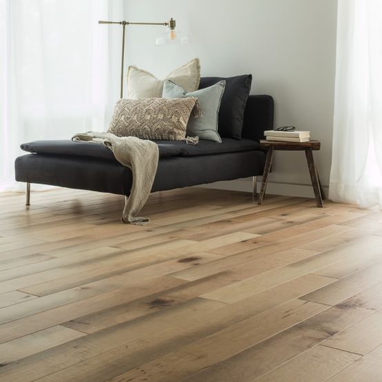 Laminate flooring | Magic Carpets